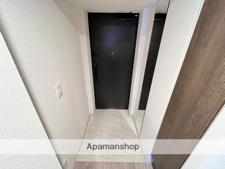 大阪府大阪市北区曾根崎新地2丁目の賃貸マンションの玄関