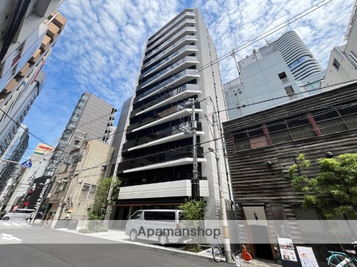 大阪府大阪市北区曾根崎新地2丁目の賃貸マンションの外観