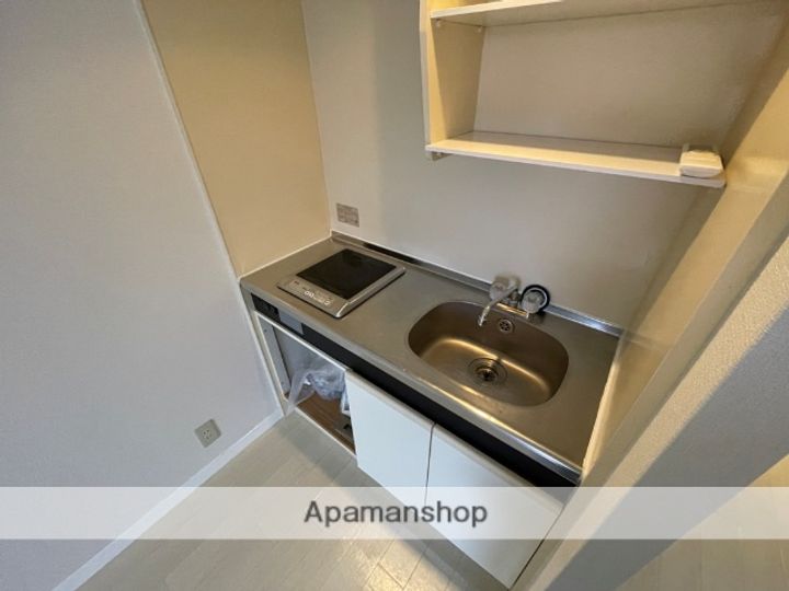 上新ビル上新庄のキッチン