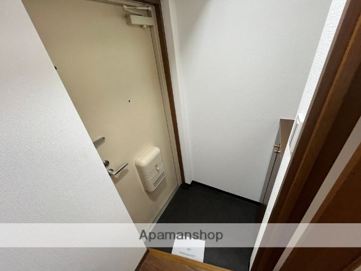 大阪府大阪市都島区高倉町1丁目の賃貸マンションの玄関