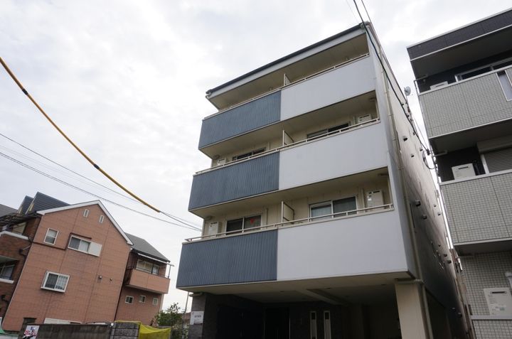 メイト鶴見の外観