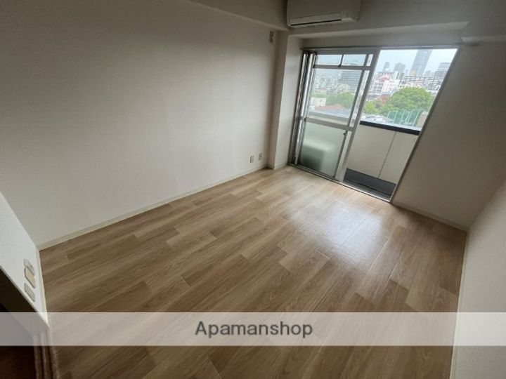 大阪府大阪市城東区野江1丁目の賃貸マンションの内装