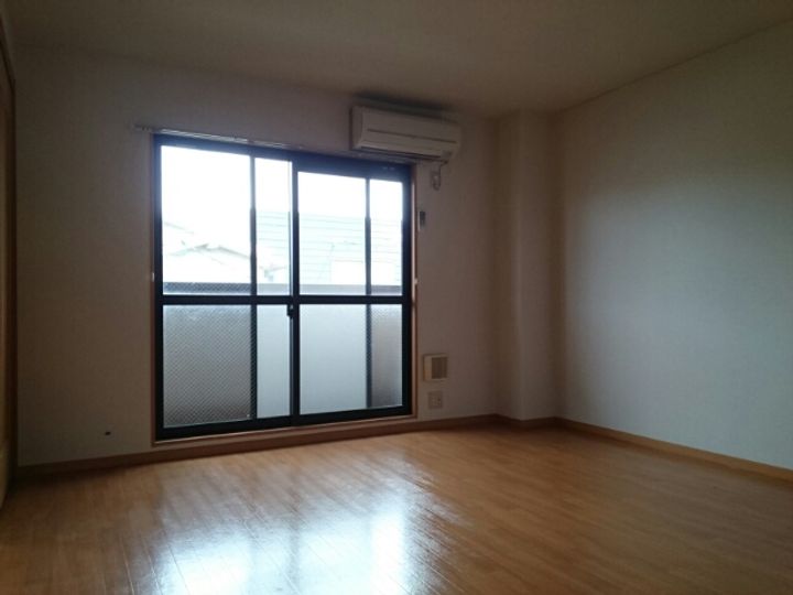 ヴィオレ山水の居間