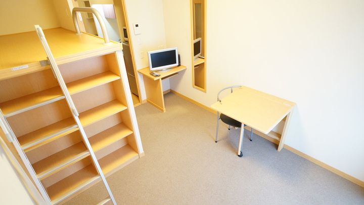 レオパレスゆめ咲の居間