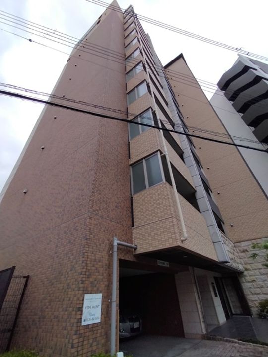 プレサンス福島ニューゲートの外観