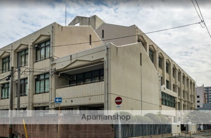 エバービューハイツの周辺