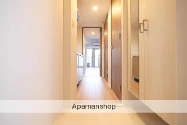 エスリード弁天町桜通レジデンスの玄関