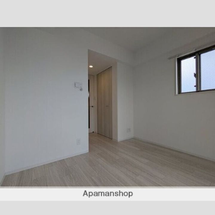 エスリード弁天町桜通レジデンスの居間