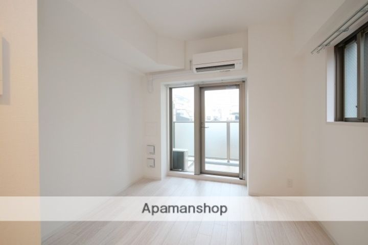 エスリード弁天町桜通レジデンスの居間