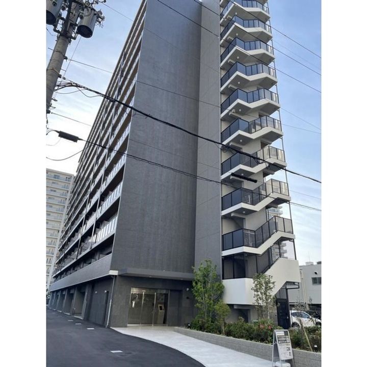 コンフォリア・リヴ新大阪西宮原ソルテラスの外観