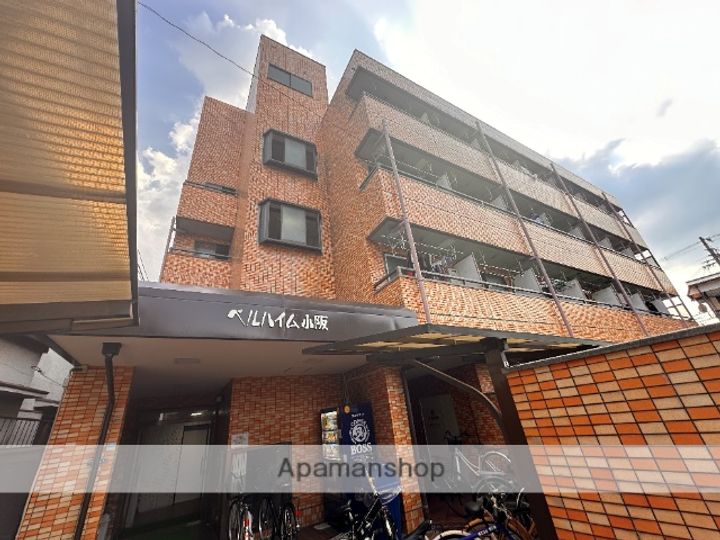 ベルハイム小阪の外観