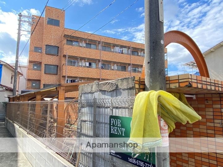 ベルハイム小阪の外観