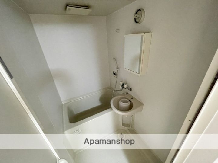 大阪府東大阪市金岡1丁目の賃貸アパートの風呂