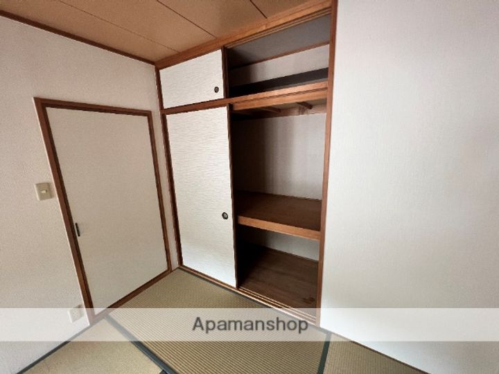 大阪府東大阪市豊浦町の賃貸マンションの内装