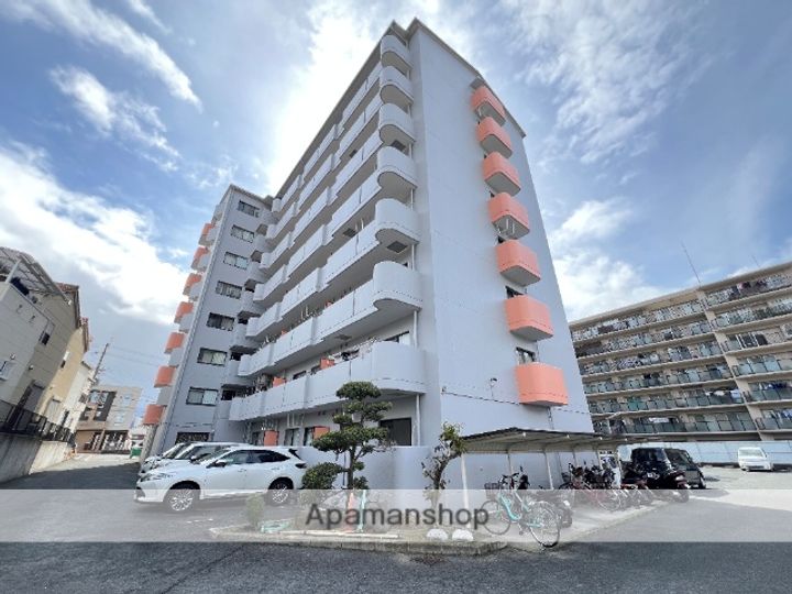 大阪府東大阪市豊浦町の賃貸マンションの外観