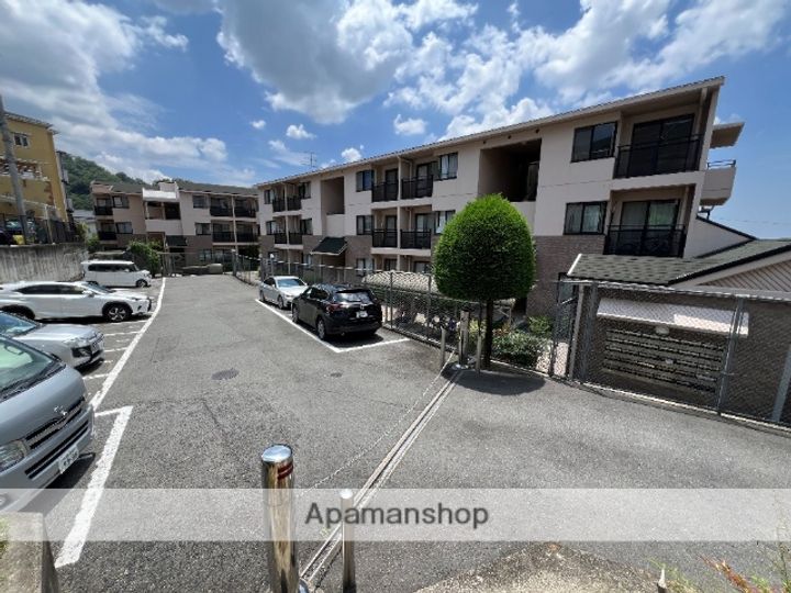 大阪府東大阪市山手町の賃貸マンションの外観