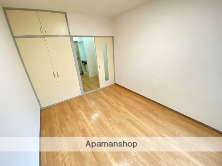 大阪府東大阪市小阪2丁目の賃貸マンションの内装