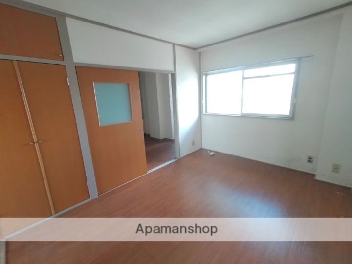 フローラル岩本3F11の内装