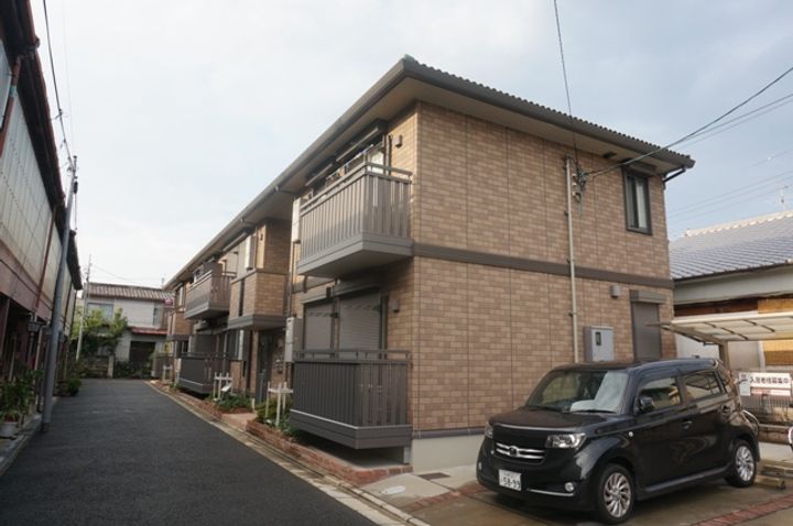 ドミール本町の外観