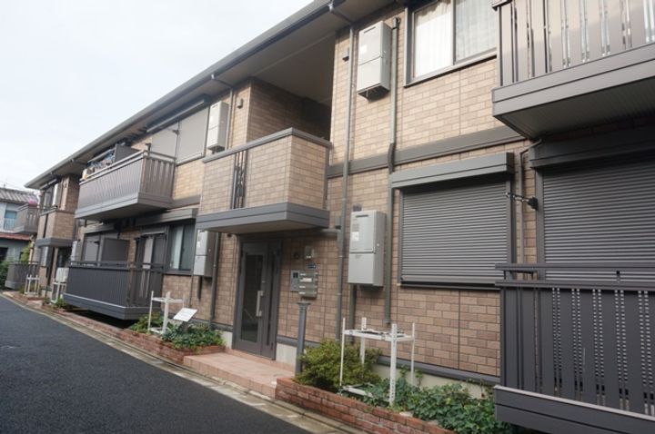 ドミール本町の外観