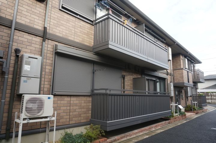 ドミール本町の外観