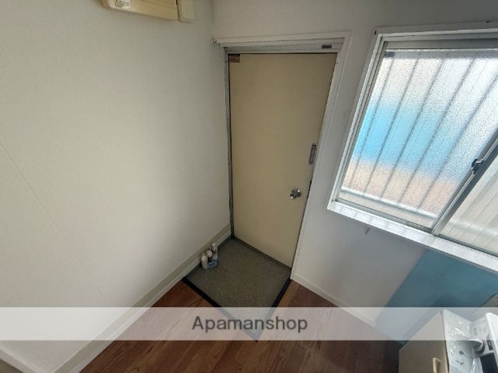 大阪府東大阪市玉串元町1丁目の賃貸マンションの玄関