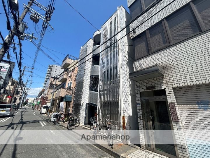 大阪府東大阪市小阪2丁目の賃貸マンション202の外観