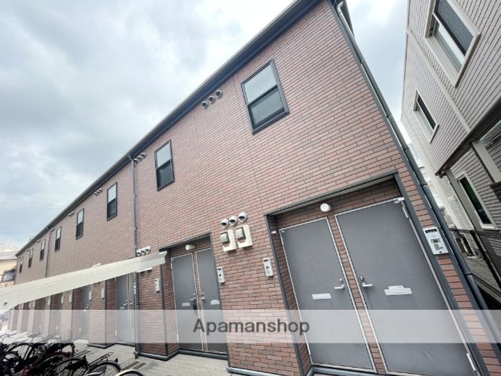 大阪府東大阪市衣摺2丁目の賃貸アパートの外観