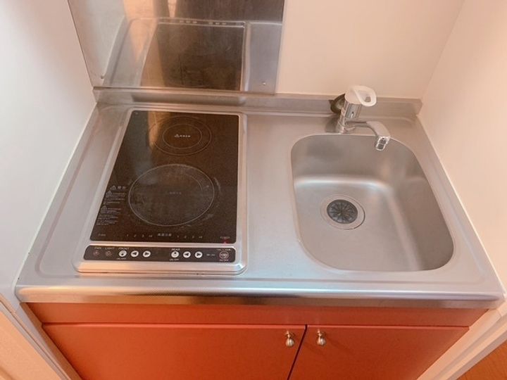 レオパレスブランシュヴァルⅢ107のキッチン