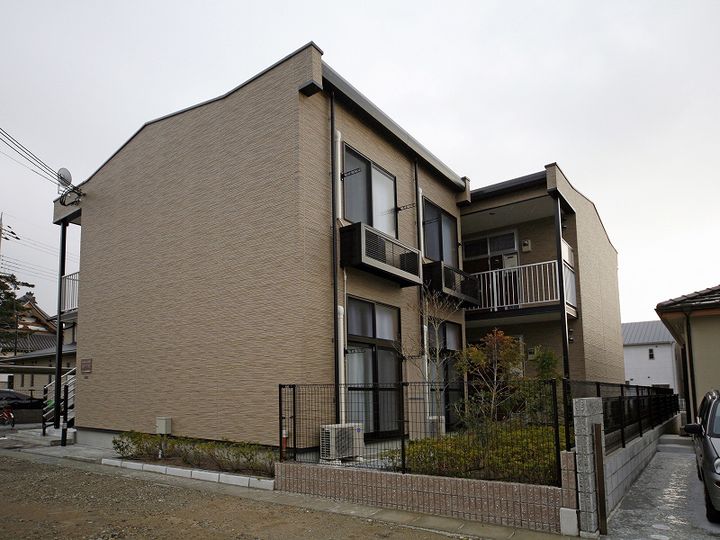 レオパレスブランシュヴァルⅢ107の外観