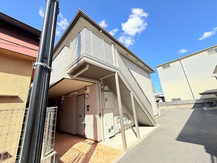 ケーティーハイツ A棟205号室の外観
