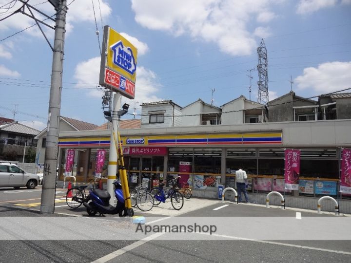 大阪府東大阪市若江西新町4丁目の賃貸マンション318の周辺