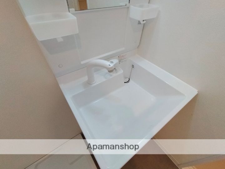 大阪府東大阪市金岡1丁目の賃貸マンションの内装