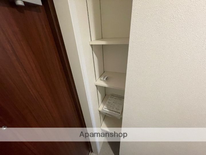 大阪府東大阪市上小阪2丁目の賃貸マンションの内装