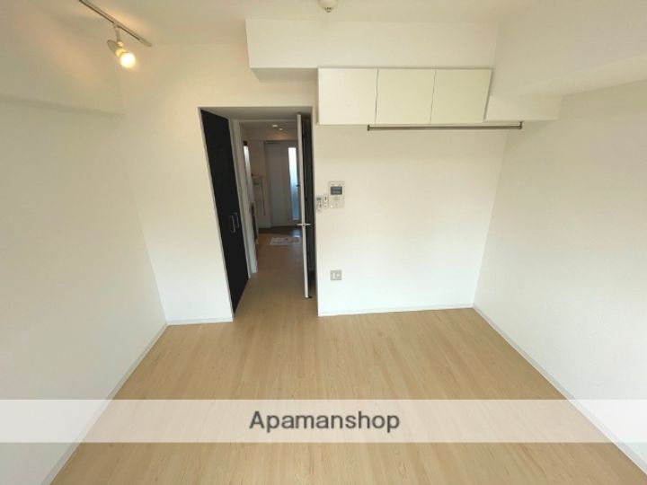 兵庫県西宮市甲子園高潮町の賃貸マンションの内装