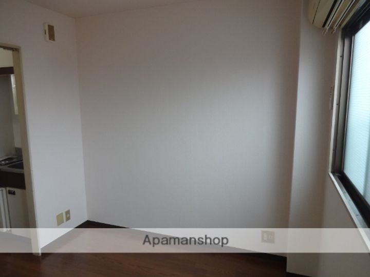 大阪府東大阪市小若江2丁目の賃貸マンションの内装