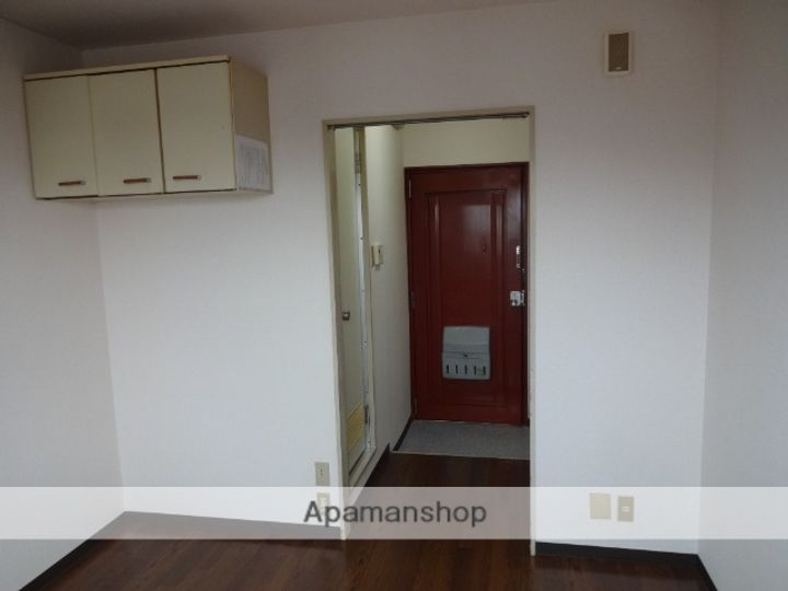 大阪府東大阪市小若江2丁目の賃貸マンションの内装