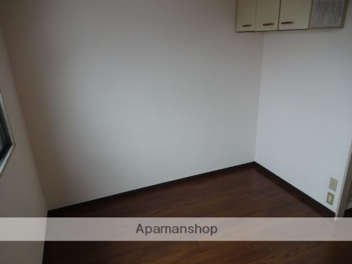 大阪府東大阪市小若江2丁目の賃貸マンションの内装