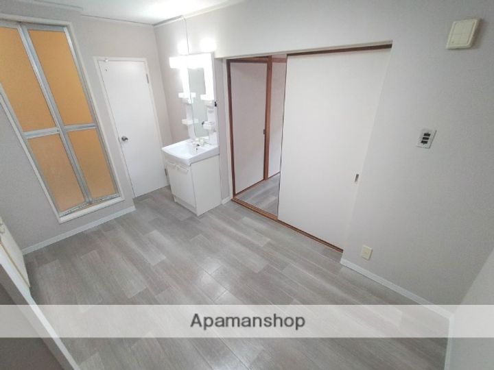 大阪府東大阪市長堂3丁目の賃貸マンションの内装