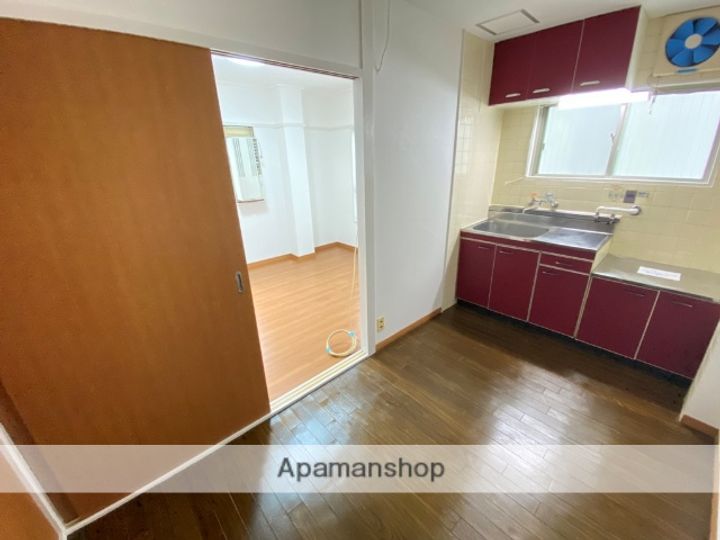 大阪府東大阪市小阪2丁目の賃貸マンションの内装