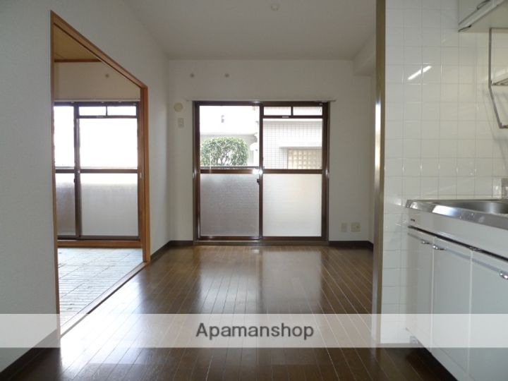 大阪府堺市中区福田の賃貸マンションの居間