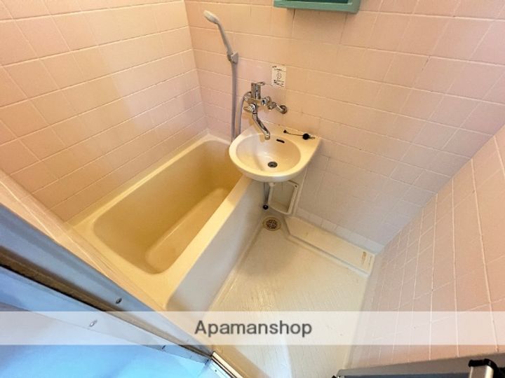 大阪府東大阪市長田東1丁目の賃貸マンションの風呂