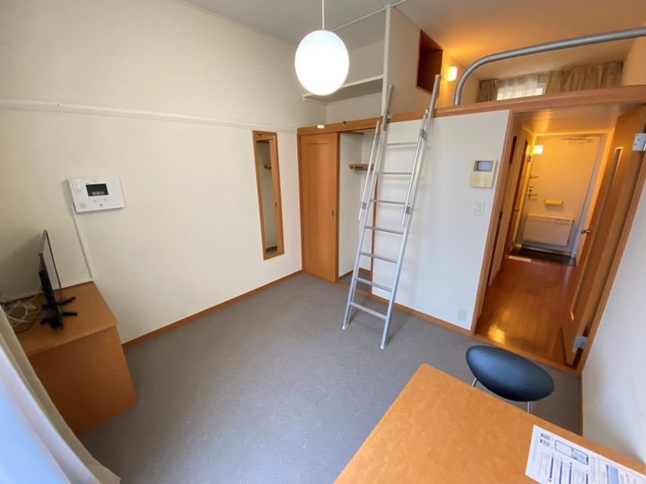 レオパレスHAPPY森之宮の居間