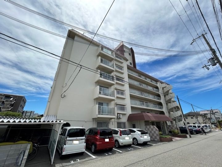 日商岩井芦屋マンションの外観