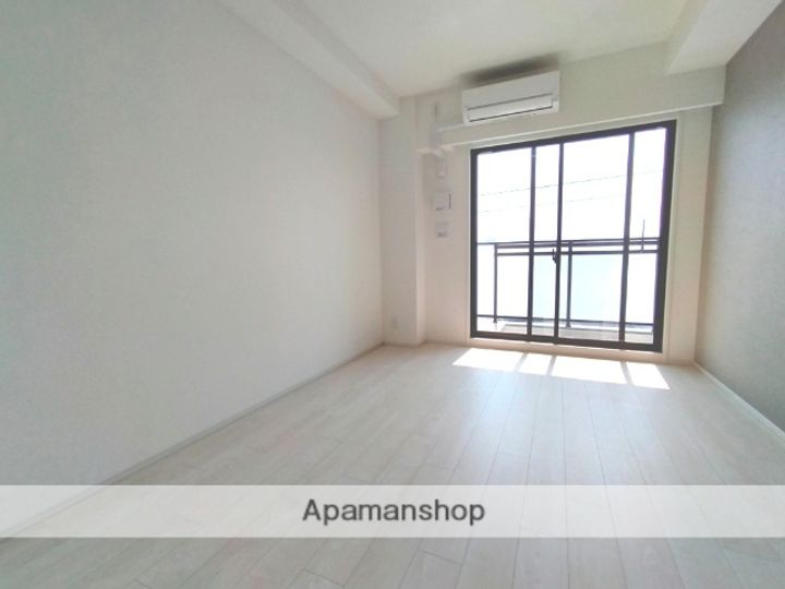 大阪府東大阪市中野南の賃貸マンションの居間