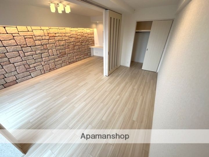 大阪府東大阪市高井田元町2丁目の賃貸マンションの内装