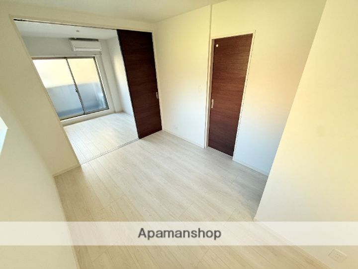 ルミエール放出の居間