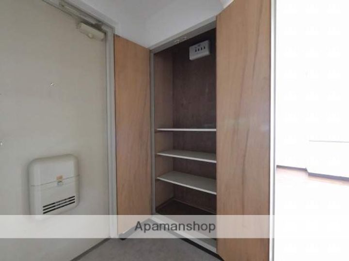 兵庫県尼崎市東園田町6丁目の賃貸マンションの内装