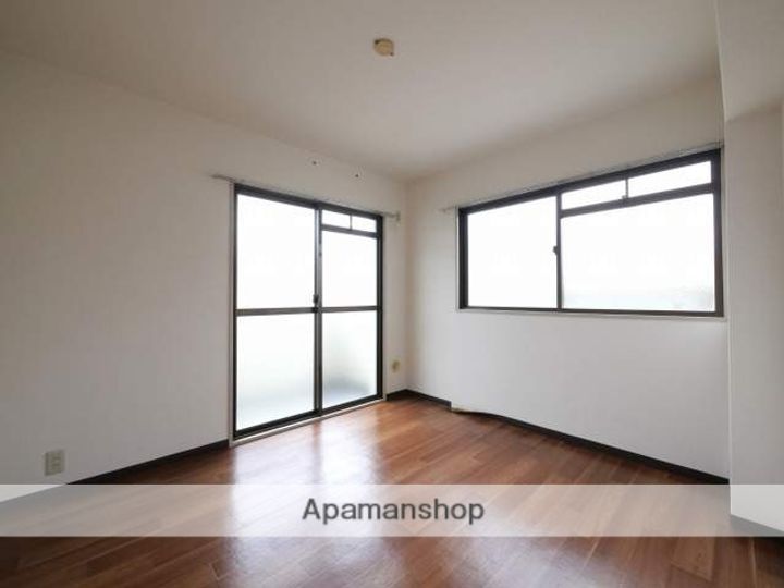 兵庫県尼崎市東園田町6丁目の賃貸マンションの内装