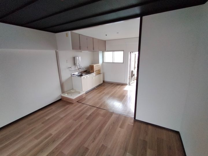 大阪府八尾市山本町北2丁目の賃貸マンションの内装